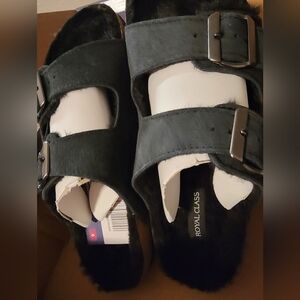 Serra Slipper Sandal NWT